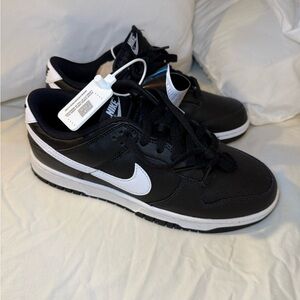Nike Classic Black and White Low-Tops